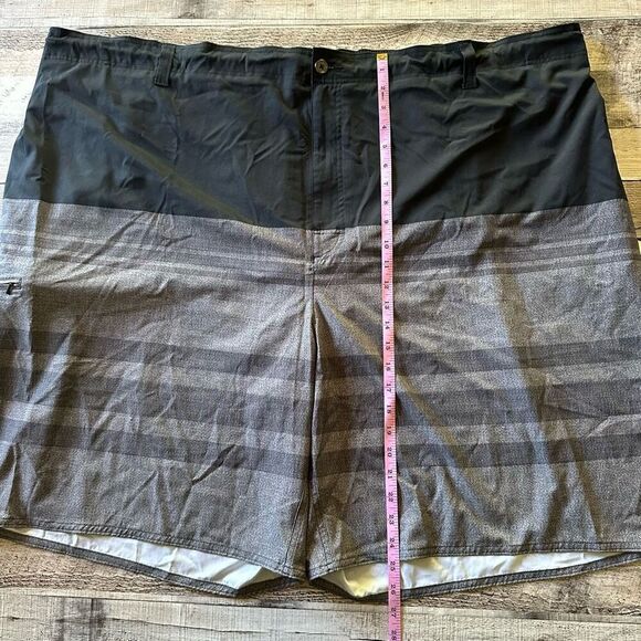 DXL ROCHESTER Men's Big & Tall Gray Stripe Zip Pocket Swim Trunks (Size 5XL) - Picture 4 of 9